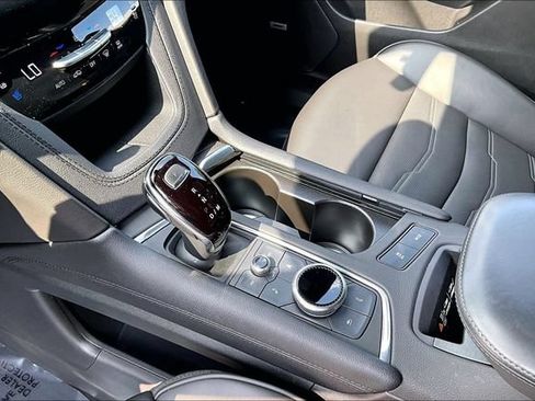 Used 2023 Cadillac XT6 Premium Luxury w/ Platinum Package AWD/4WD image 13