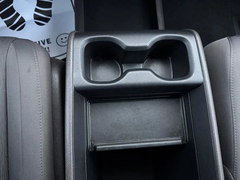 Used 2018 Honda Odyssey LX image 33