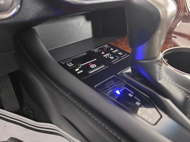 Used 2018 Lexus RX 350L AWD image 19