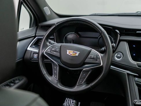 Certified 2024 Cadillac XT5 Premium Luxury AWD/4WD image 11