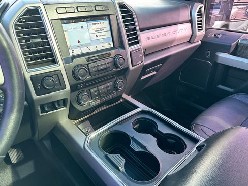 Used 2017 Ford F250 Lariat w/ Lariat Ultimate Package image 26