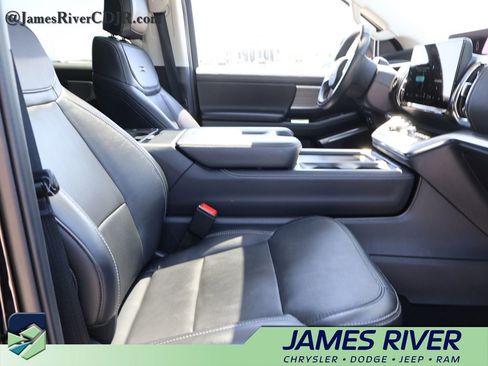 Used 2025 Ford Expedition Max Platinum AWD/4WD image 9