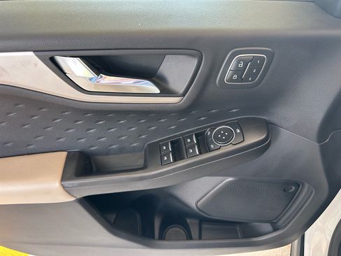 Certified 2020 Ford Escape SEL FWD image 16