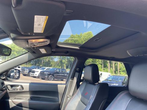 Used 2024 Dodge Durango GT RWD image 28