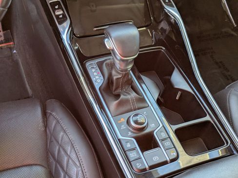 Used 2023 Kia Sorento SX Prestige image 27