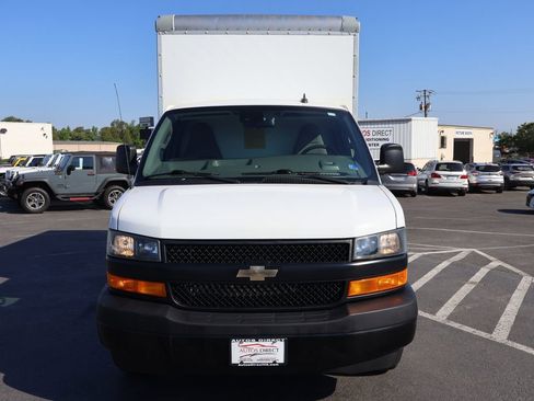 Used 2021 Chevrolet Express 3500 RWD image 2