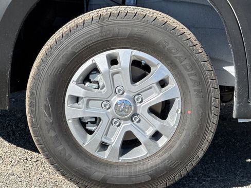 New 2026 RAM ProMaster 2500 w/ Quick Order Package 22G SLT image 23