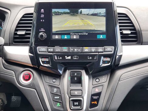 Used 2023 Honda Odyssey EX-L image 17