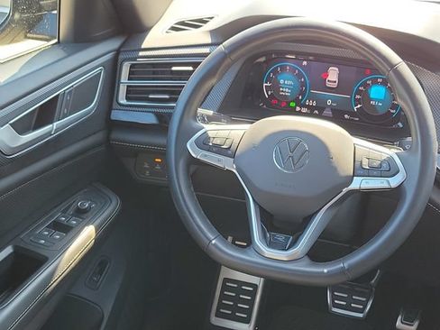 Used 2024 Volkswagen Atlas Cross Sport SEL R-Line AWD/4WD image 22