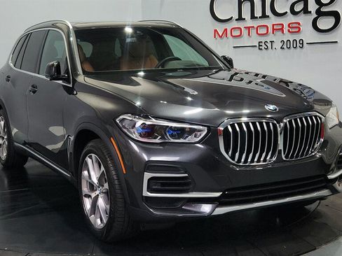 Used 2022 BMW X5 xDrive40i w/ Executive Package AWD/4WD image 3