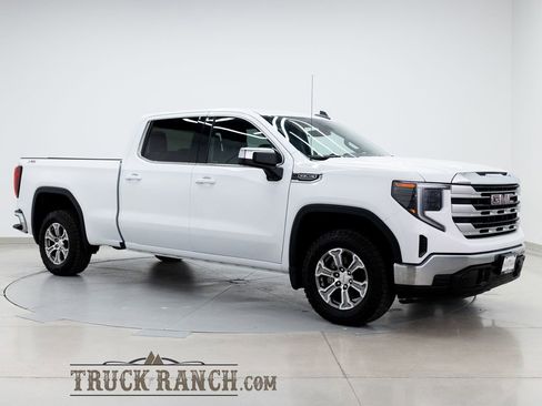 Used 2023 GMC Sierra 1500 SLE AWD/4WD image 1