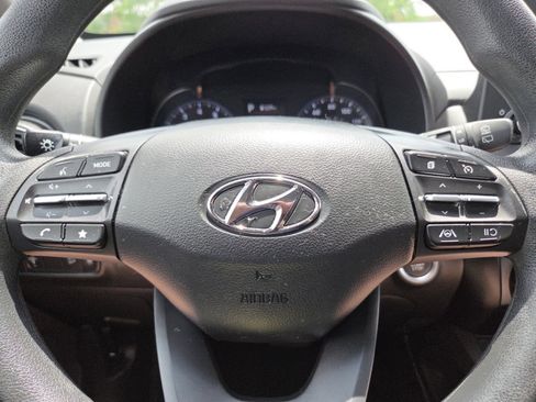 Used 2023 Hyundai Kona SEL AWD/4WD image 30