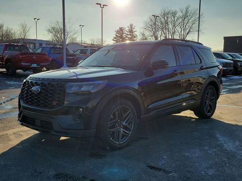 New 2026 Ford Explorer ST w/ Sun And Sound Package image 8