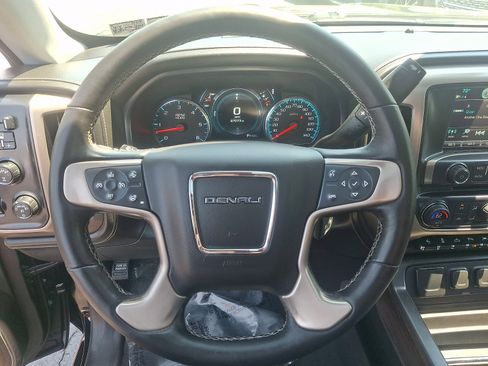 Used 2018 GMC Sierra 1500 Denali w/ Denali Ultimate Package AWD/4WD image 20