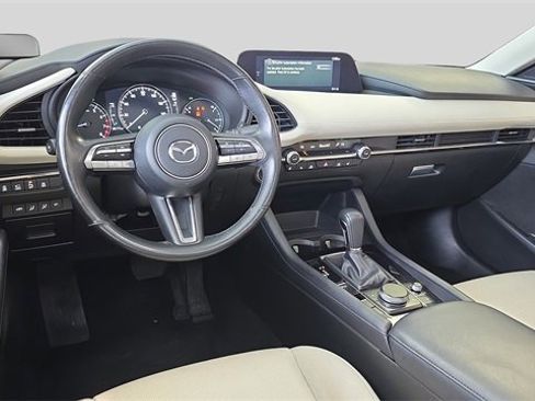 Used 2022 MAZDA MAZDA3 s image 17