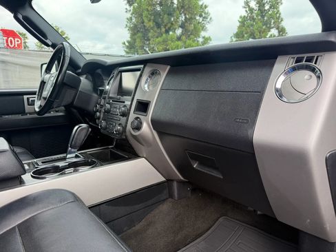 Used 2015 Ford Expedition EL Limited w/ Equipment Group 301A AWD/4WD image 19
