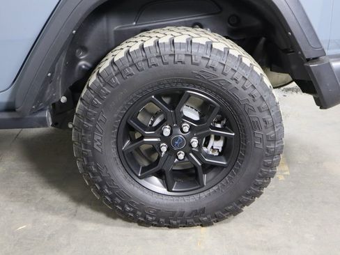 Used 2024 Jeep Wrangler Unlimited AWD/4WD image 43