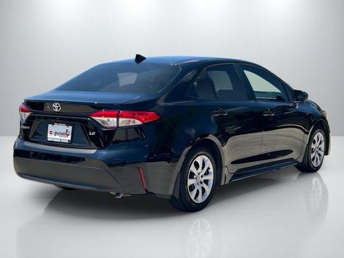 Used 2024 Toyota Corolla LE FWD image 5