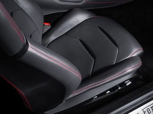 Used 2019 Ferrari GTC4Lusso AWD/4WD image 63