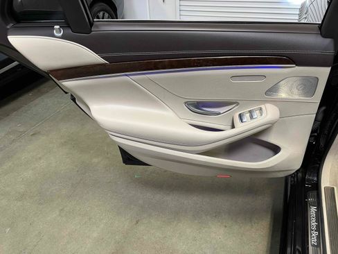 Used 2015 Mercedes-Benz S 550 Sedan image 45