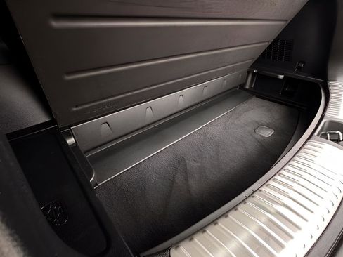 Used 2025 Kia Telluride SX w/ SX Captain's Chair Package FWD image 30