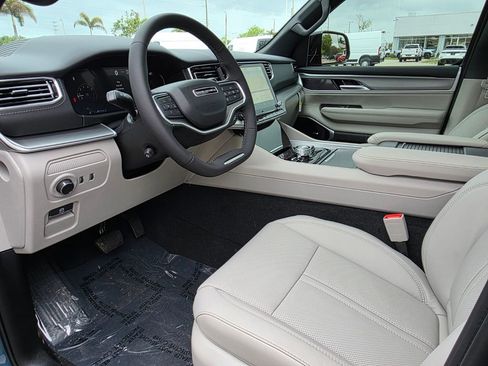 New 2026 Jeep Grand Wagoneer Limited AWD/4WD image 15