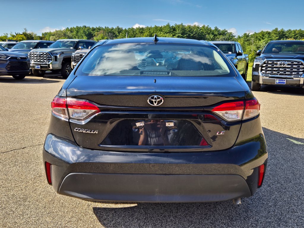Used 2023 Toyota Corolla LE FWD image 4