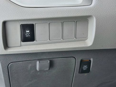 Used 2017 Toyota Sienna LE FWD image 11
