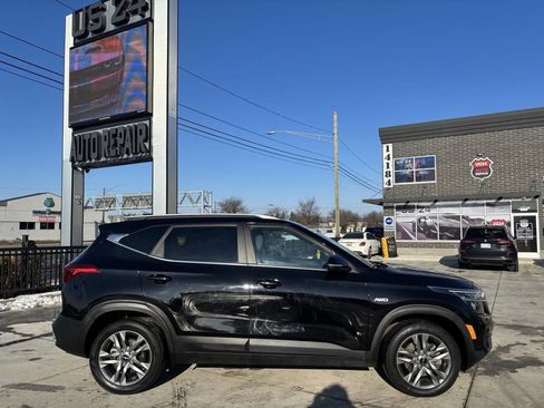 Used 2022 Kia Seltos S image 8