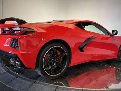 Used 2021 Chevrolet Corvette Stingray Premium Cpe w/ Z51 Performance Package RWD image 27