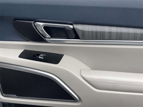 Certified 2024 Kia Telluride EX w/ EX Captain's Chair Package image 21