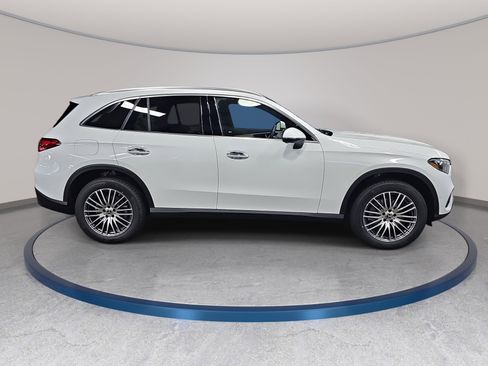 New 2026 Mercedes-Benz GLC 300 image 4