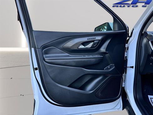 Used 2022 GMC Terrain SLT image 27