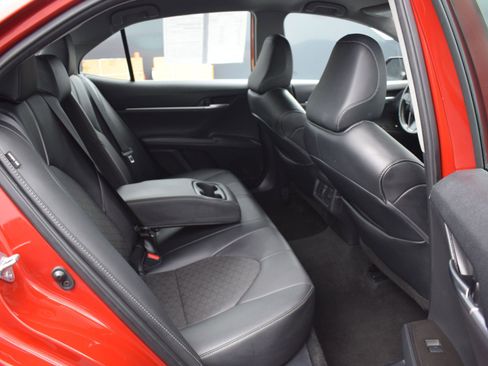 Used 2023 Toyota Camry XSE image 11