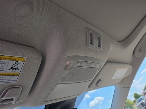 Used 2024 Nissan Murano SL image 29