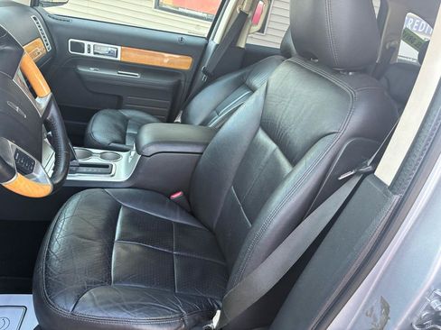Used 2010 Lincoln MKX AWD image 9