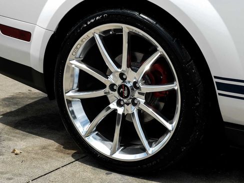 Used 2007 Ford Mustang Shelby GT500 RWD image 45