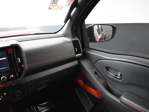 Used 2025 Nissan Frontier PRO-4X AWD/4WD image 15