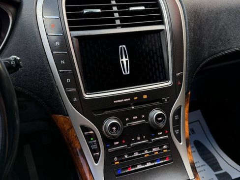 Used 2013 Lincoln MKX AWD image 26