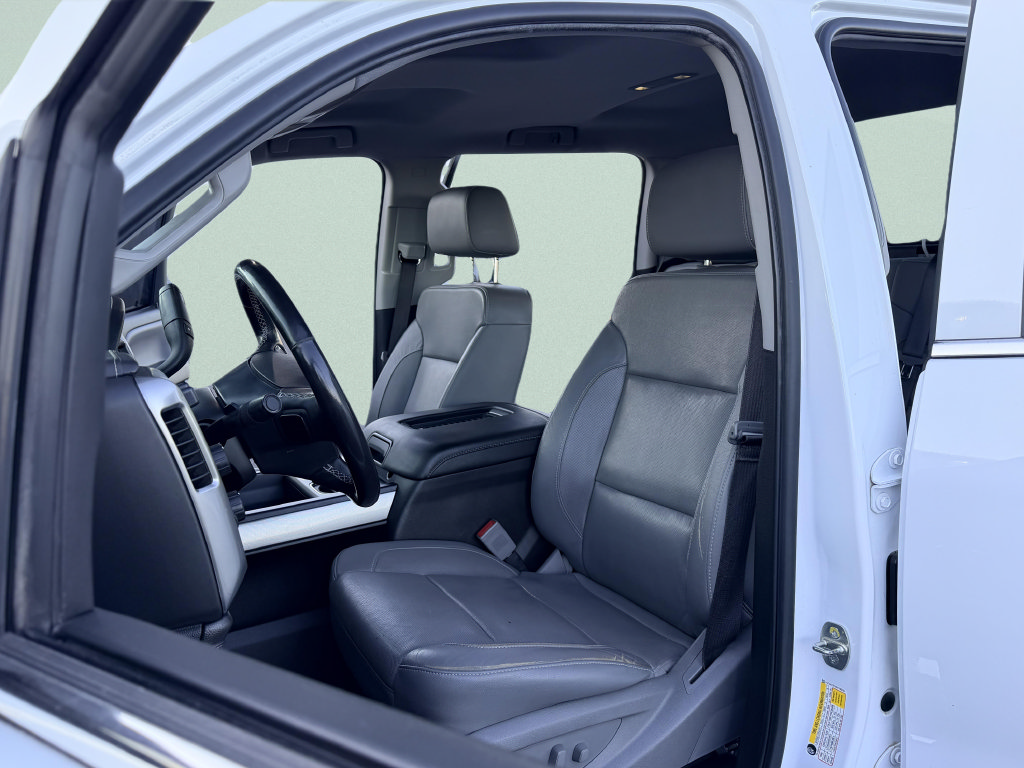Used 2019 Chevrolet Silverado 2500 LTZ w/ Duramax Plus Package AWD/4WD image 9