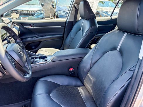 Used 2023 Toyota Camry XSE FWD image 16