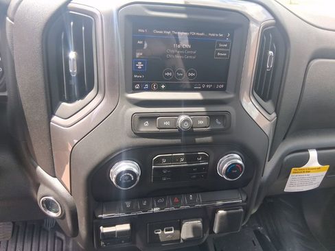 Used 2025 GMC Sierra 3500 Pro w/ Convenience Package AWD/4WD image 16