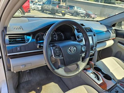 Used 2012 Toyota Camry XLE FWD image 9