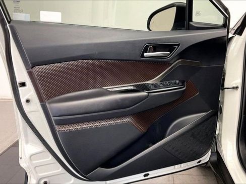 Used 2019 Toyota C-HR Limited image 26