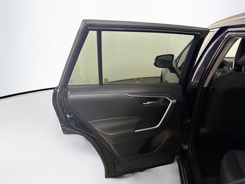Used 2025 Toyota RAV4 XLE FWD image 26