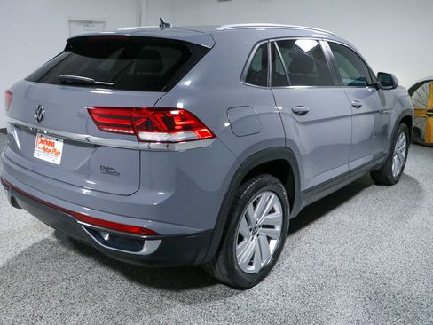 Used 2021 Volkswagen Atlas Cross Sport SE w/ Panoramic Sunroof Package FWD image 7