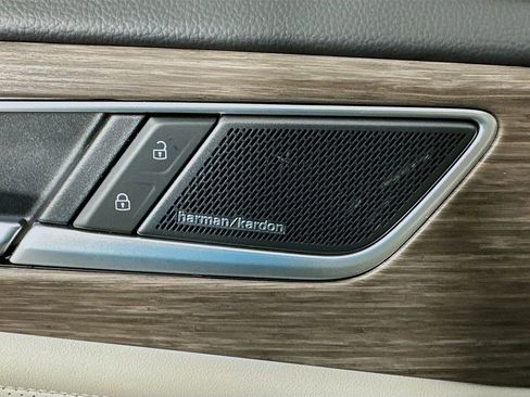 Used 2024 Volkswagen Atlas SEL Premium R-Line image 19