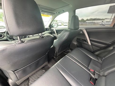 Used 2016 Toyota RAV4 Limited FWD image 18