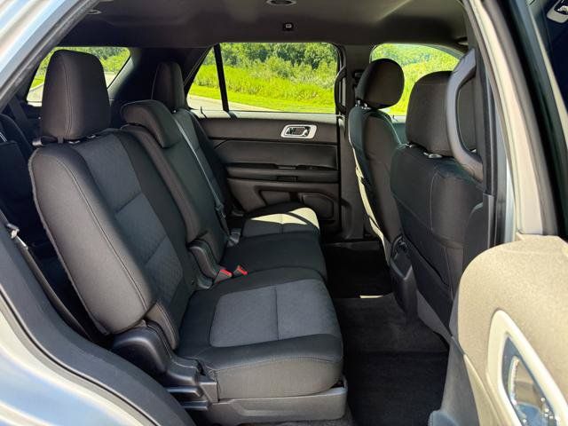 Used 2015 Ford Explorer XLT w/ Equipment Group 201A AWD/4WD image 20