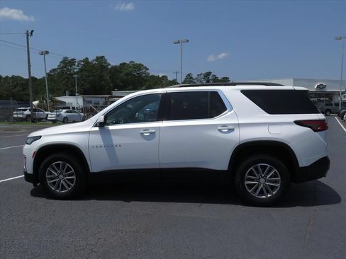Used 2023 Chevrolet Traverse LT FWD image 6